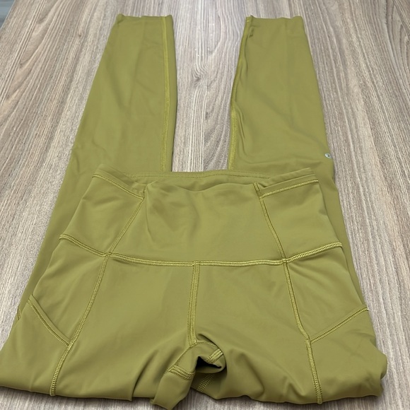 Lululemon Fast and Free High-Rise Tight 27” Non Reflective Suede in Grape Leaf 2 - Picture 2 of 7